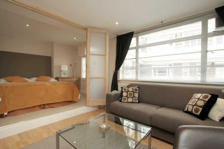 Flat Sloane Avenue in Greater London