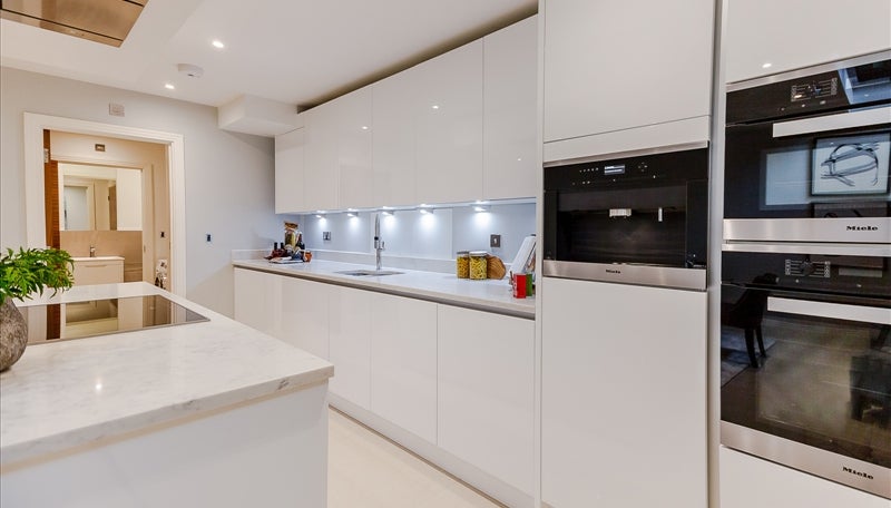 Flat Rainville Road in Greater London