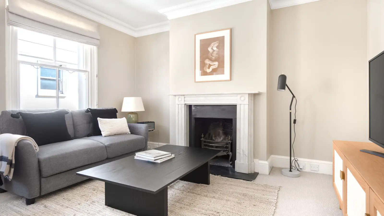 Flat Gloucester Road in Greater London