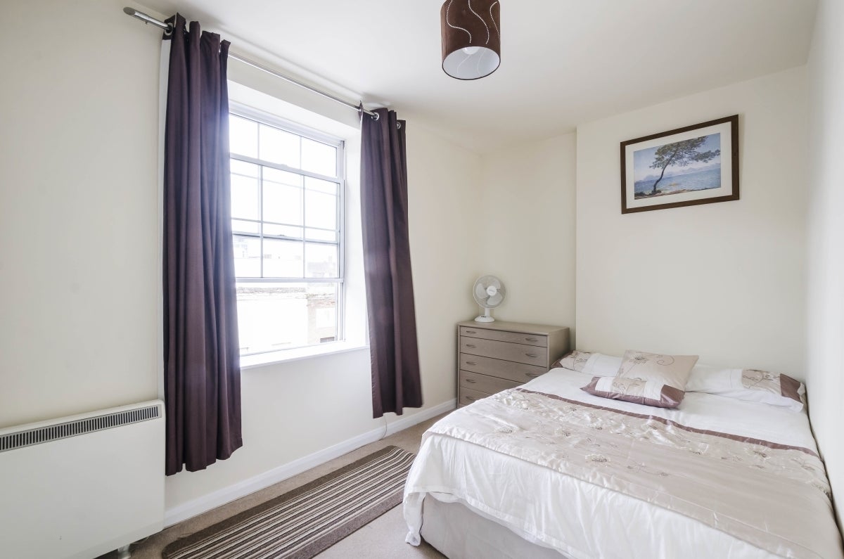 Flat Goulston Street in Greater London