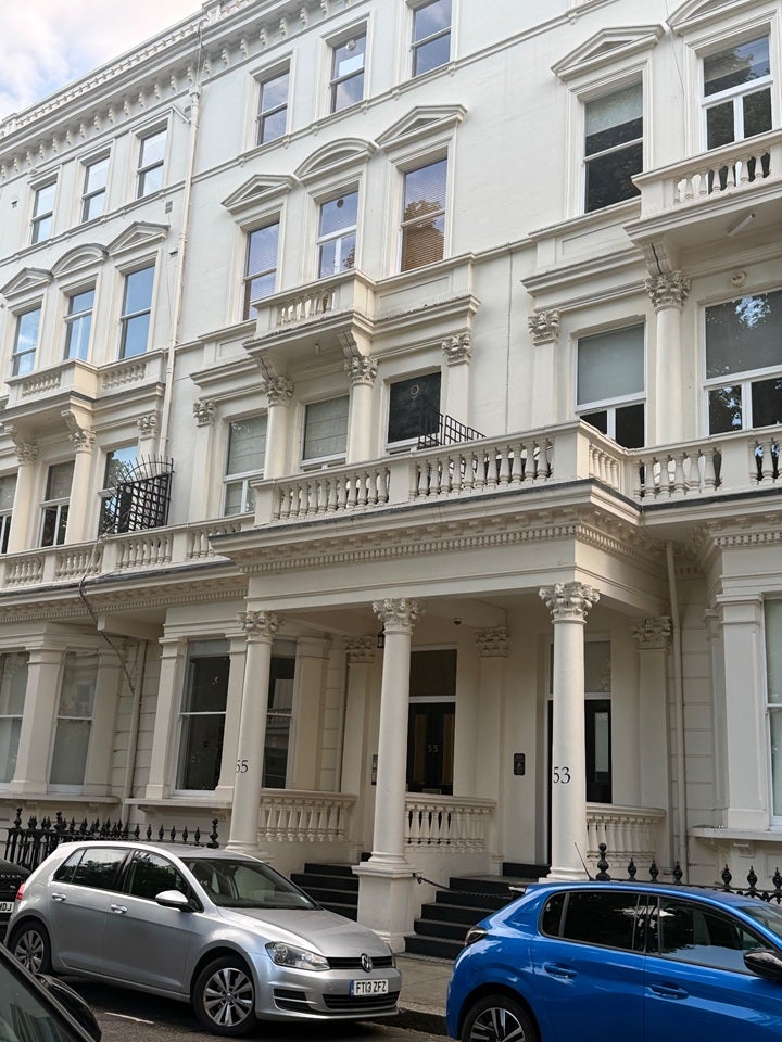 Flat Earl's Court Square in Greater London