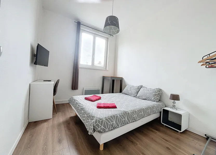 Chambre Rue de la Tirelire à Reims