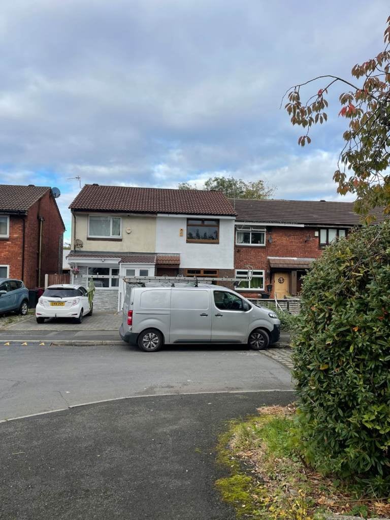 House Kilsby Close in Farnworth