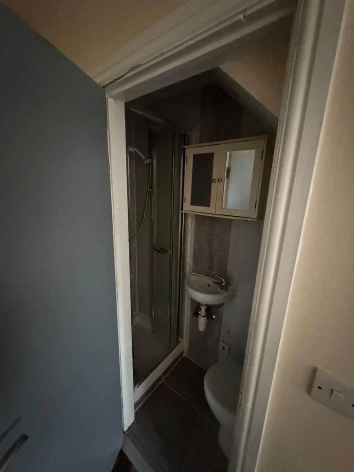 Flat Hobill Walk in Greater London