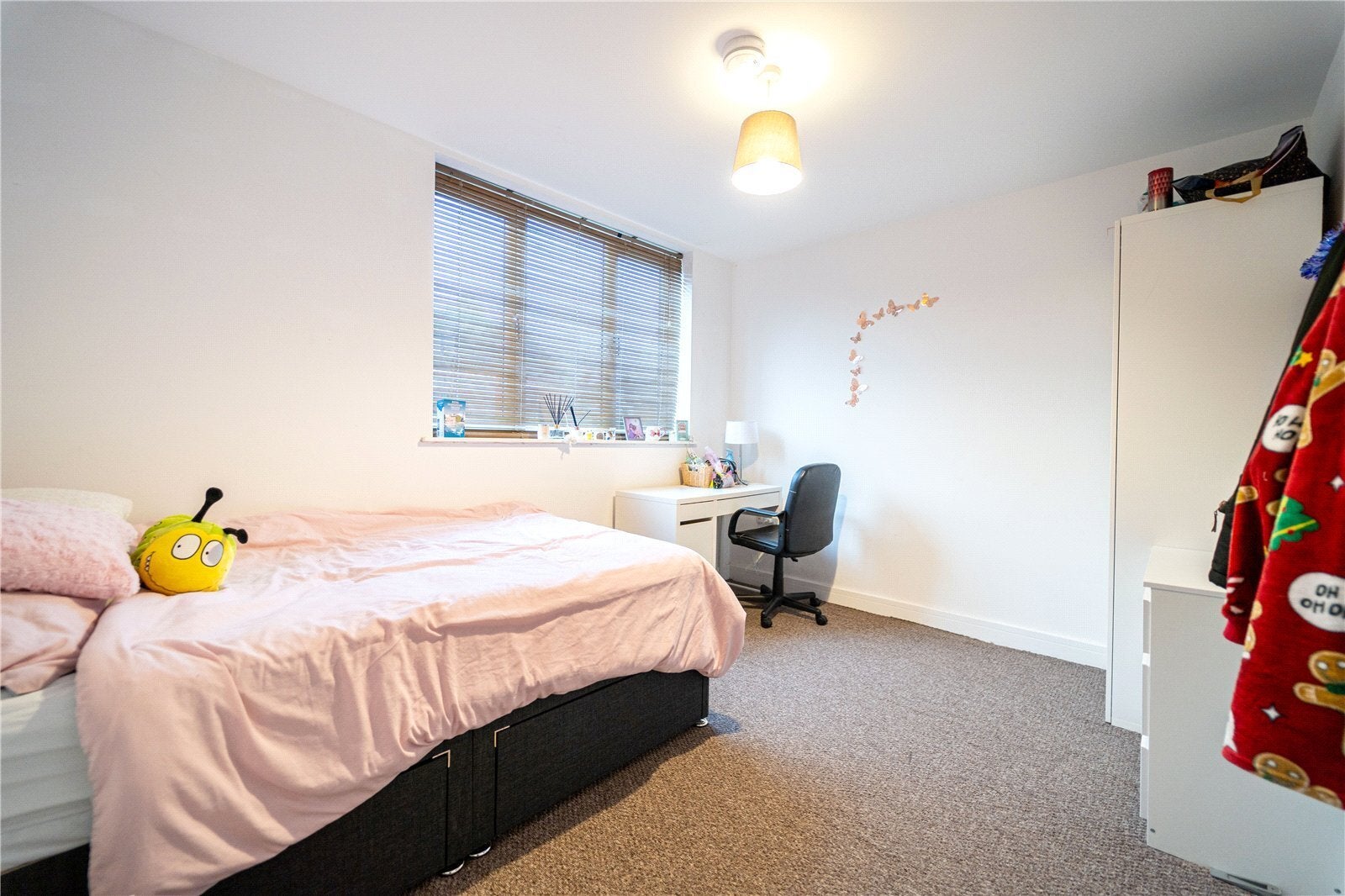 Flat Rose Cottages in Birmingham
