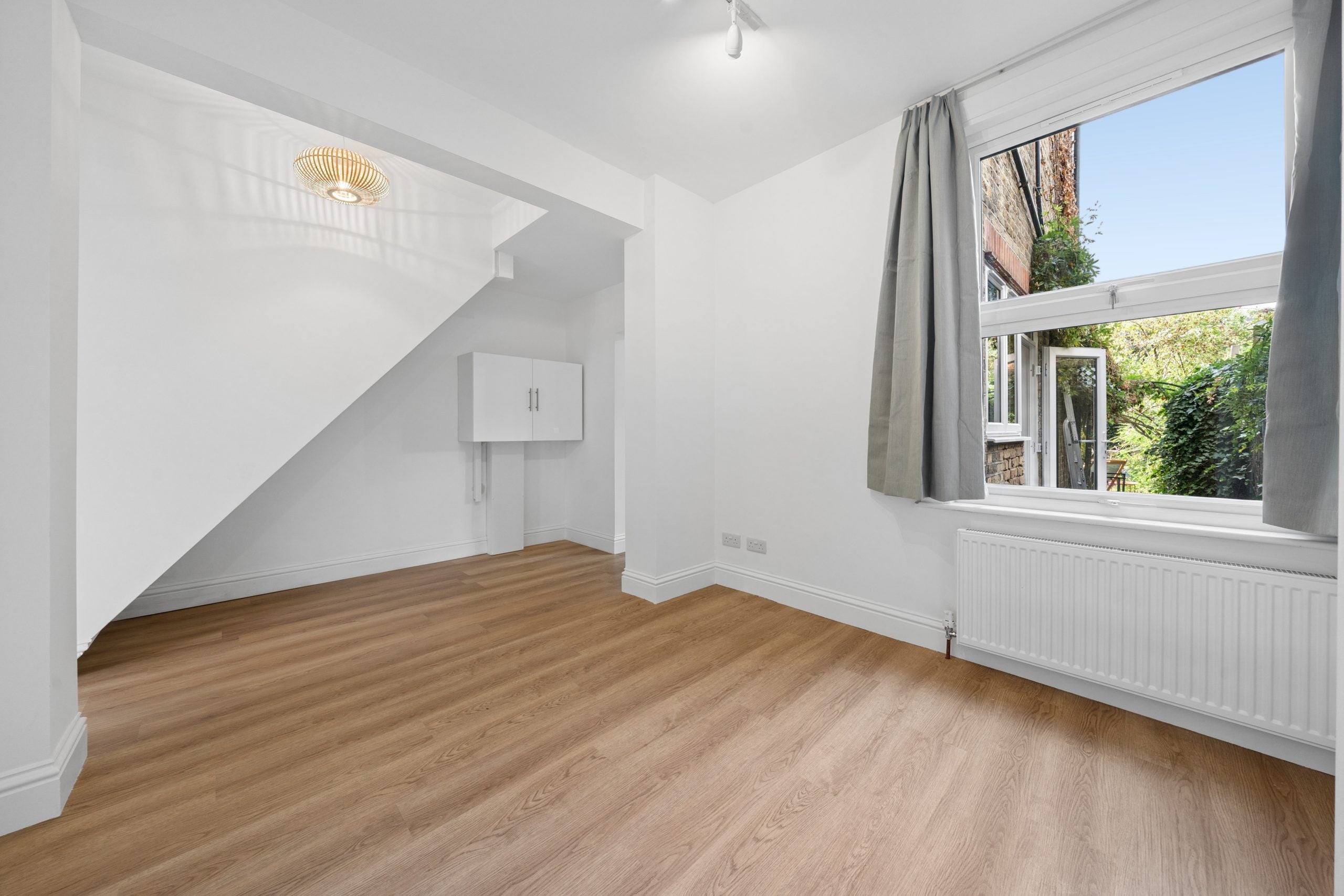 Flat Carr Road in Greater London