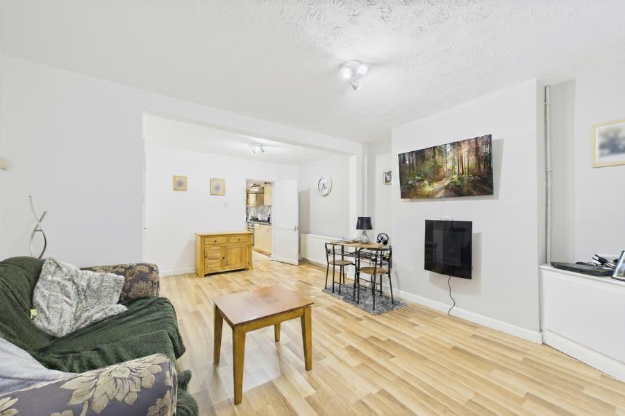 Flat Edge Grove in Chester