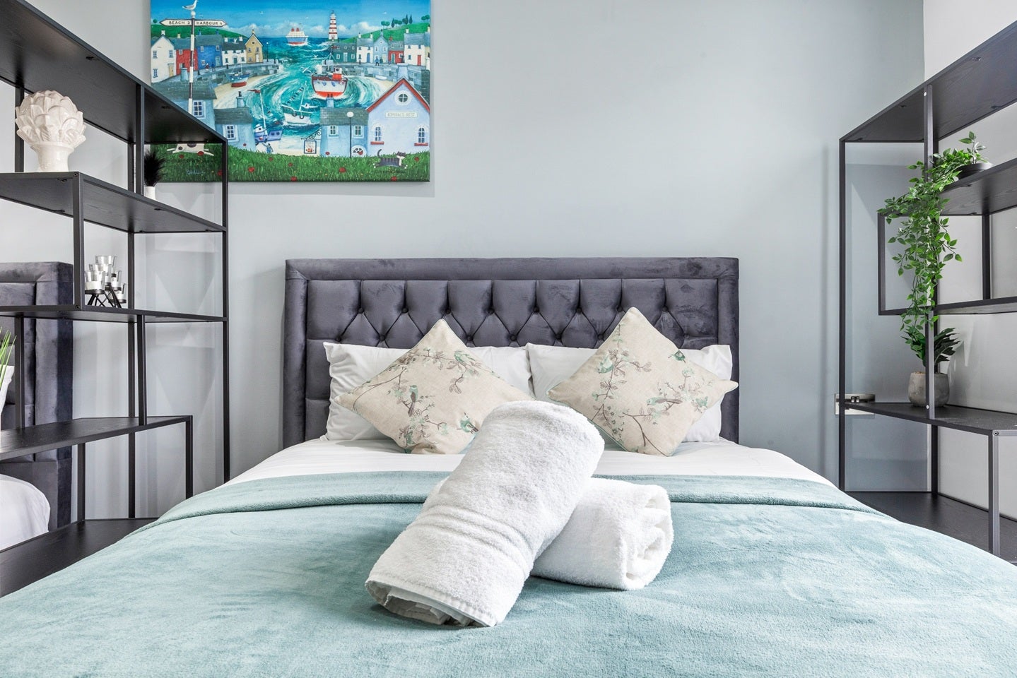 Flat Armitage Road in Greater London