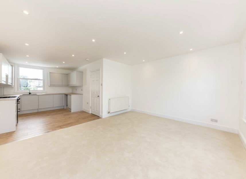 Flat Lillie Road in Greater London