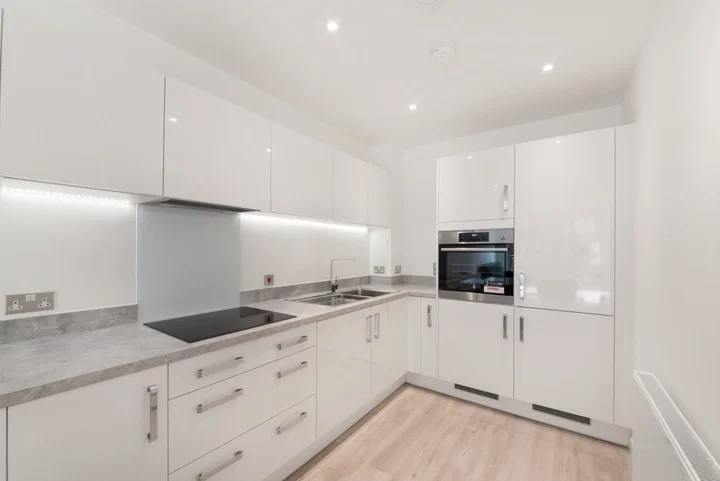 Flat Thomas Road in Greater London