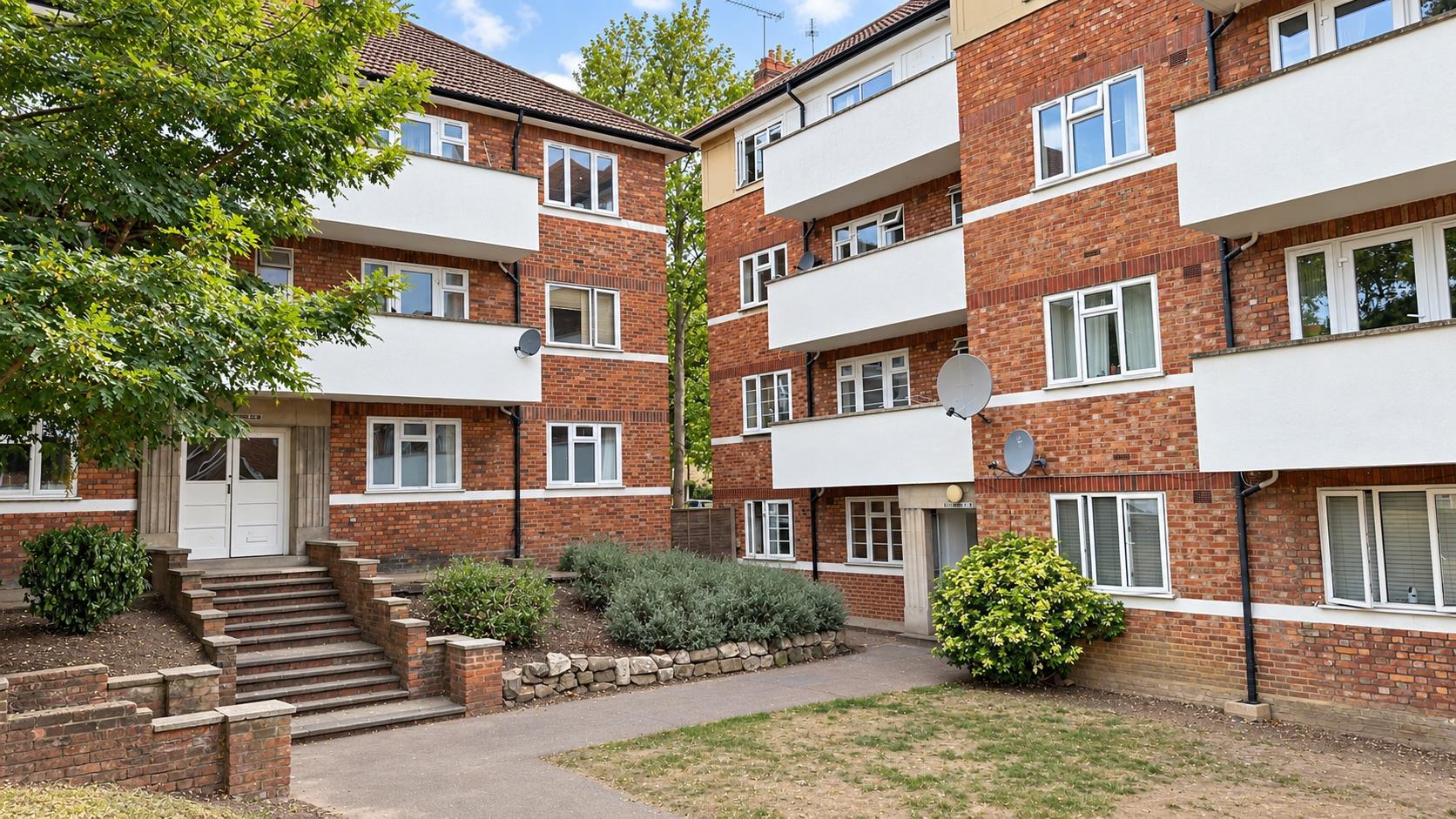 Flat Wilton Road in Greater London