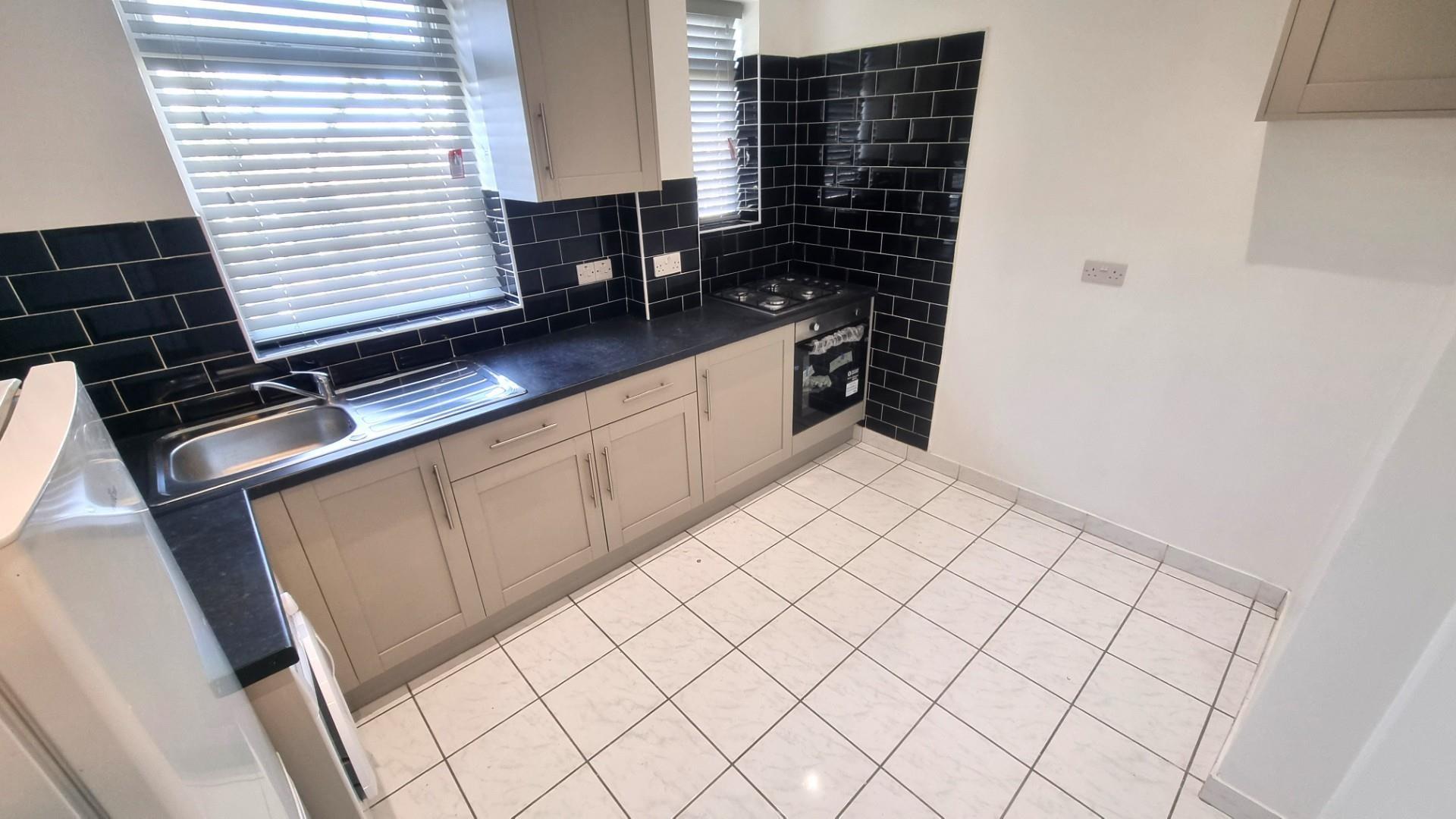 Flat Wilton Road in Greater London