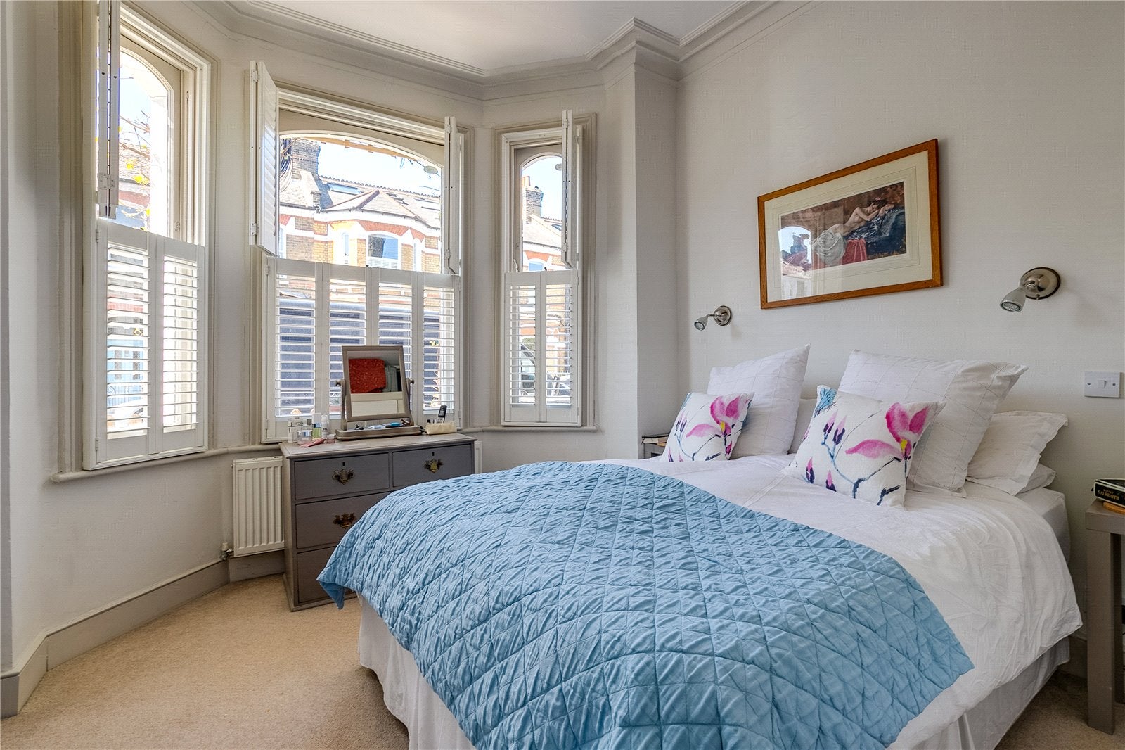 Flat Dafforne Road in Greater London