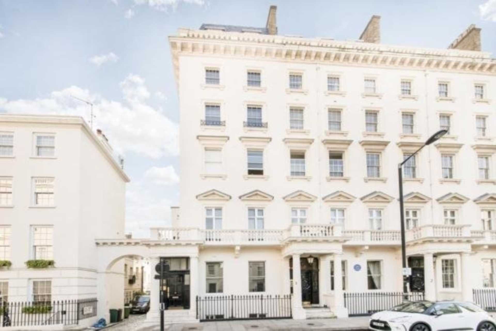House Lyall Street in City of Westminster