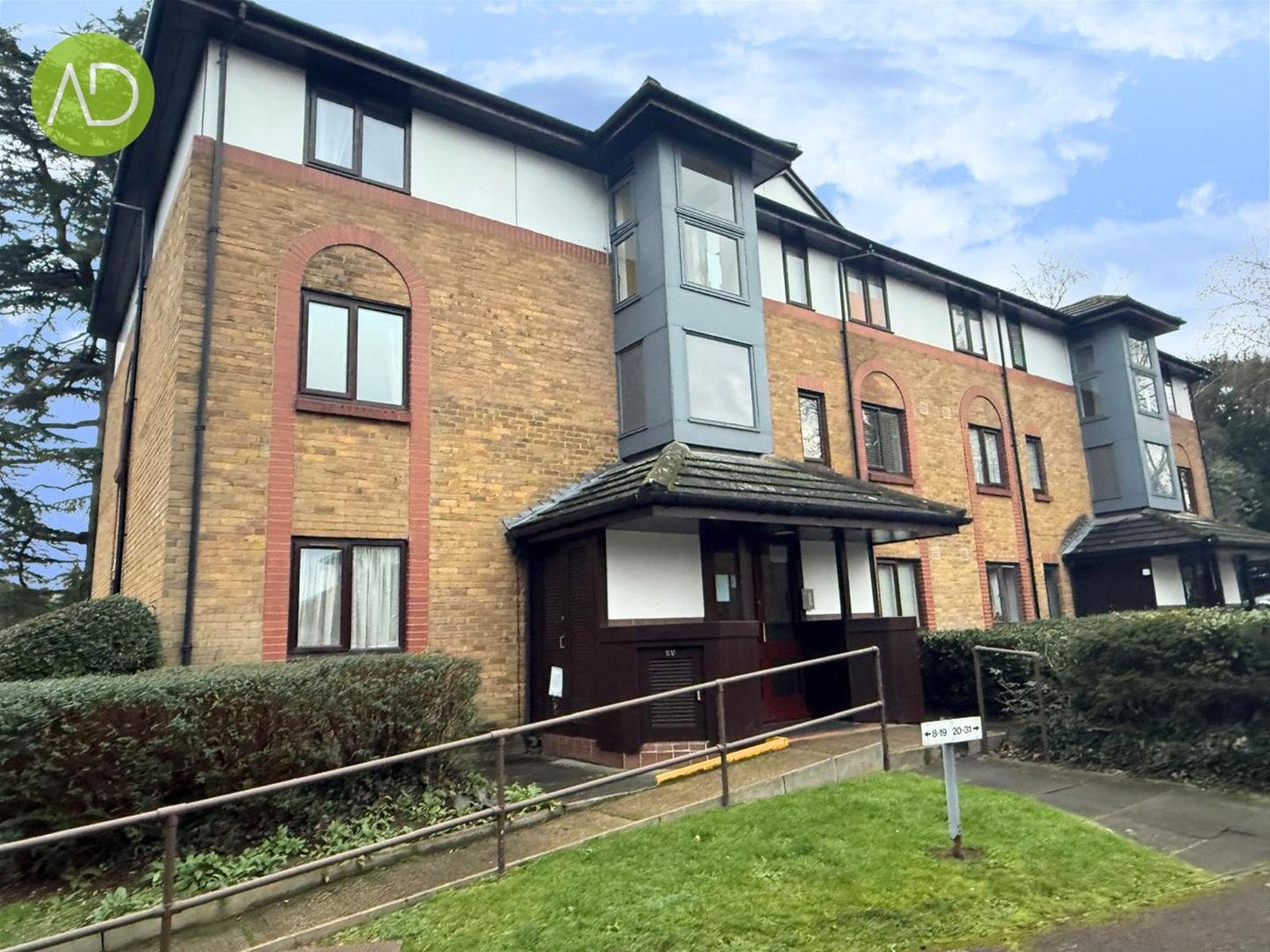 Flat The Knowle in Hoddesdon