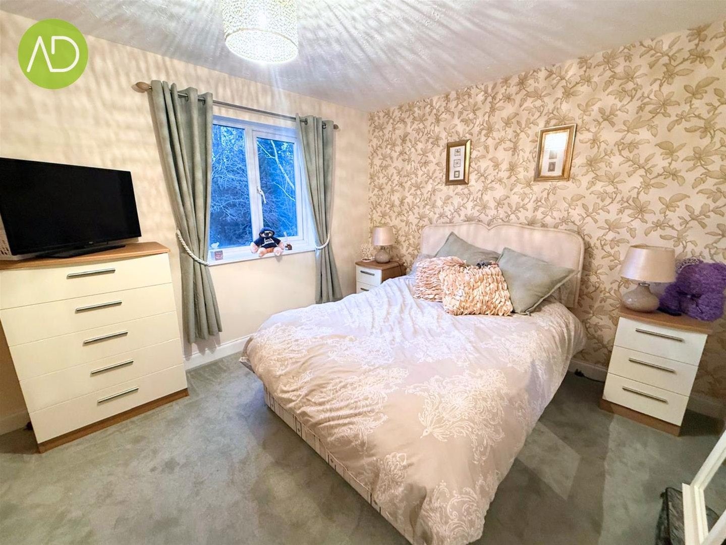 Flat The Knowle in Hoddesdon