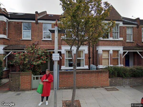 Flat Southfield Road in Greater London