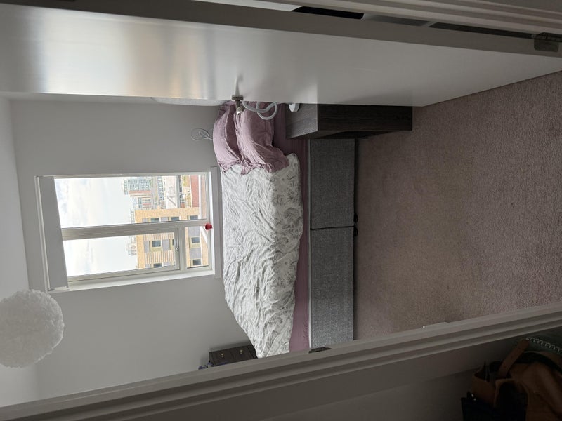 Room Norah Smyth Road in Greater London