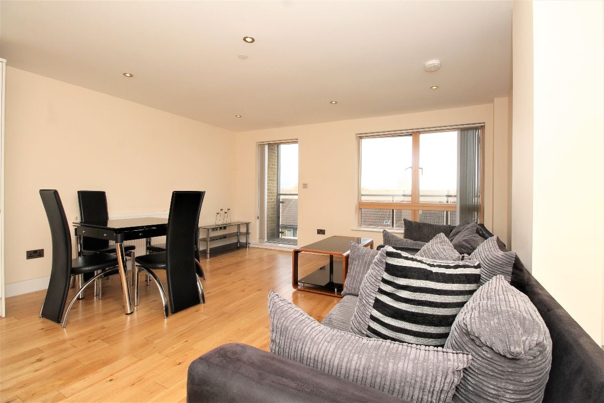 Flat Shirley Street in Greater London