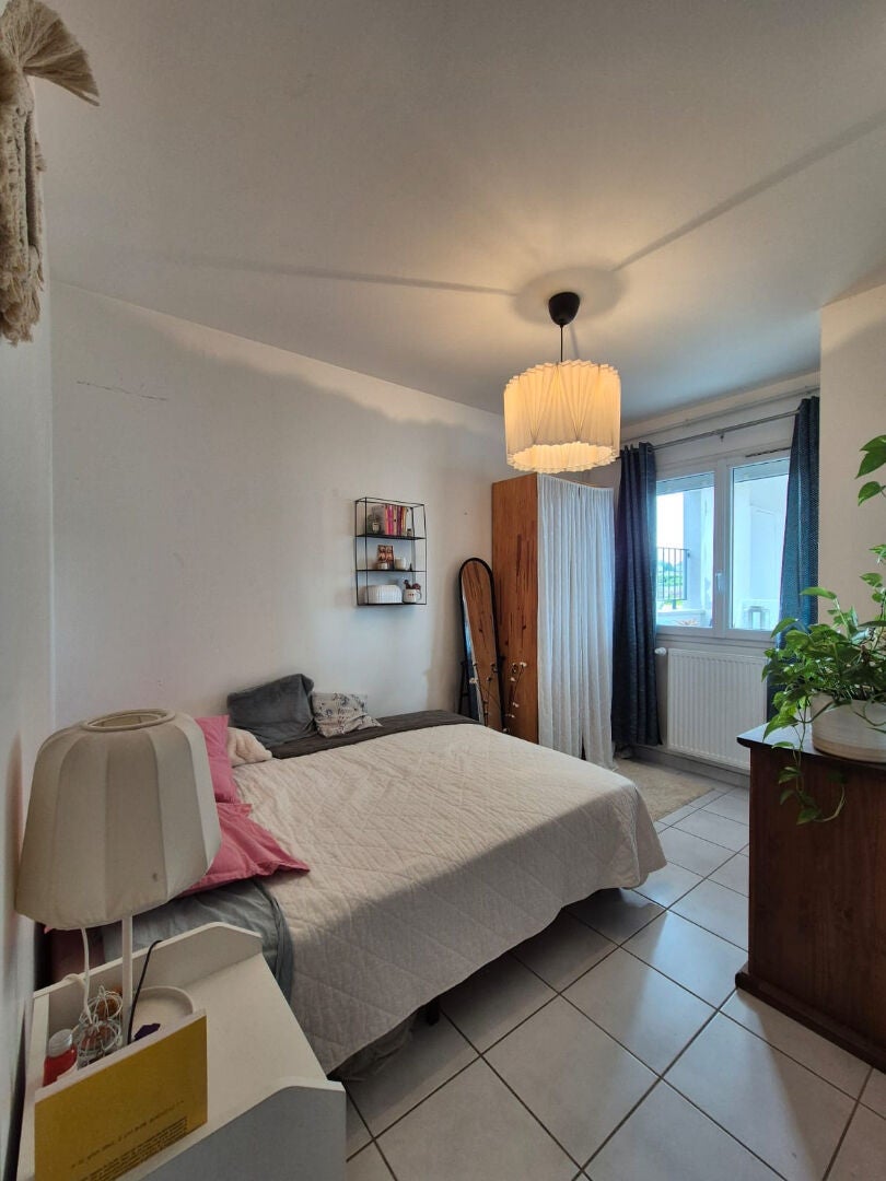 Flat Rue Louis Chauvin in Pont-de-Chéruy