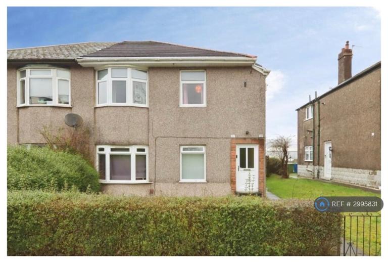 Flat Chirnside Road in Glasgow