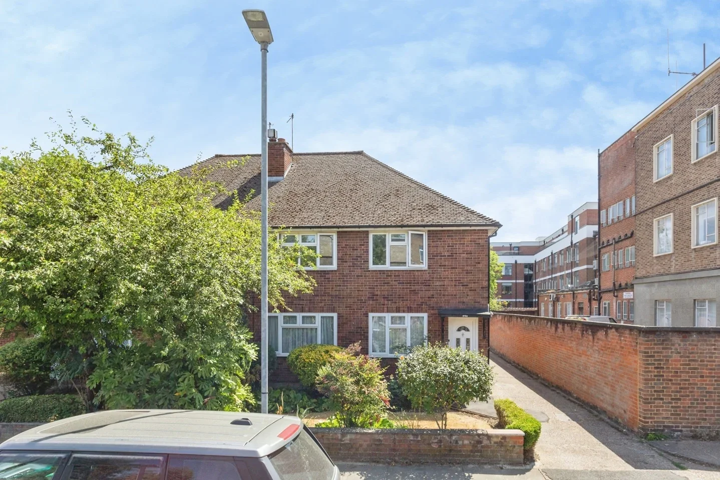 Flat Woodlands Avenue in Greater London