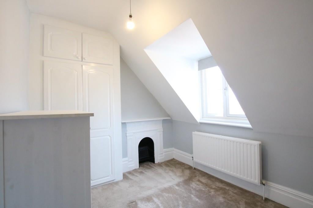 Flat Ellis Close in Greater London