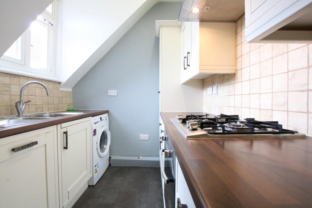 Flat Ellis Close in Greater London