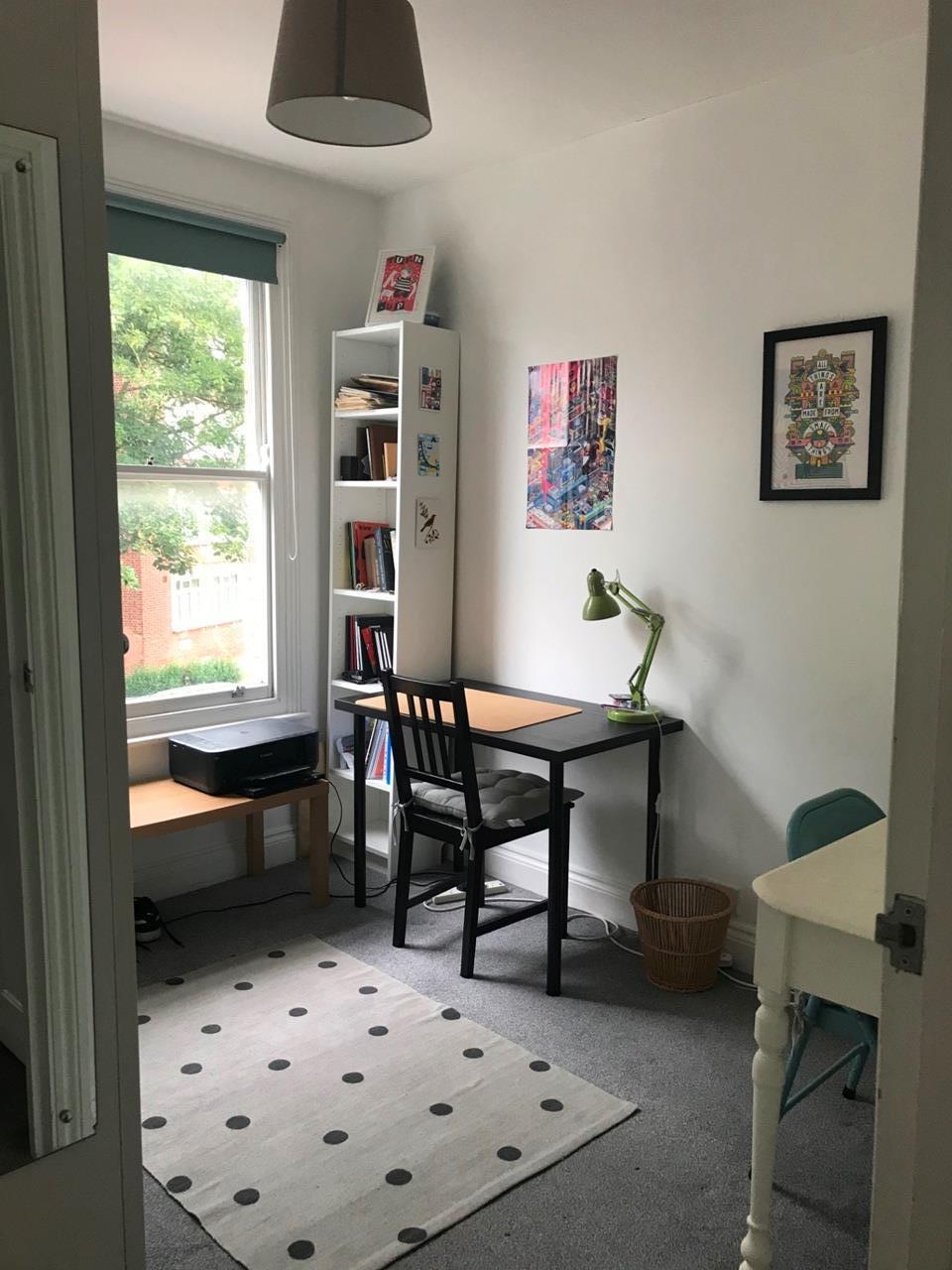 Flat Devonshire Road in Greater London
