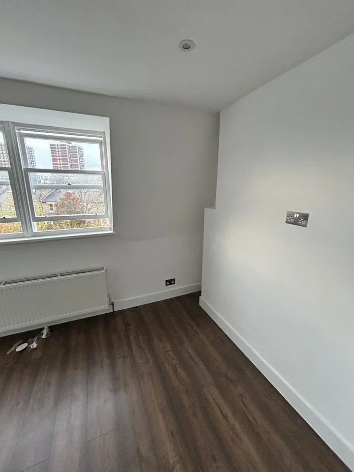Flat Netherwood Road in Greater London