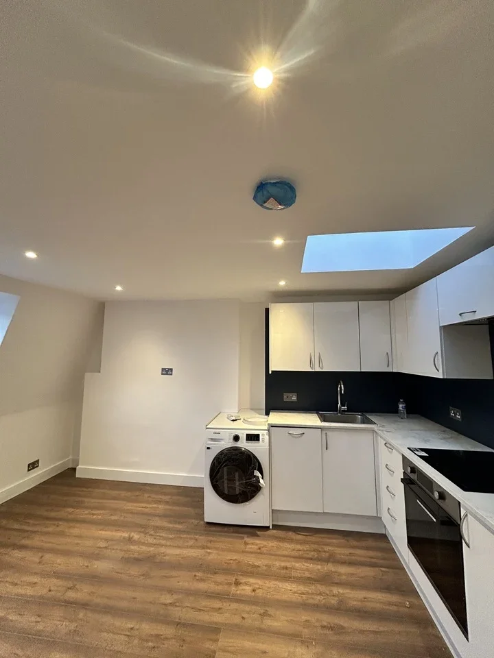 Flat Netherwood Road in Greater London