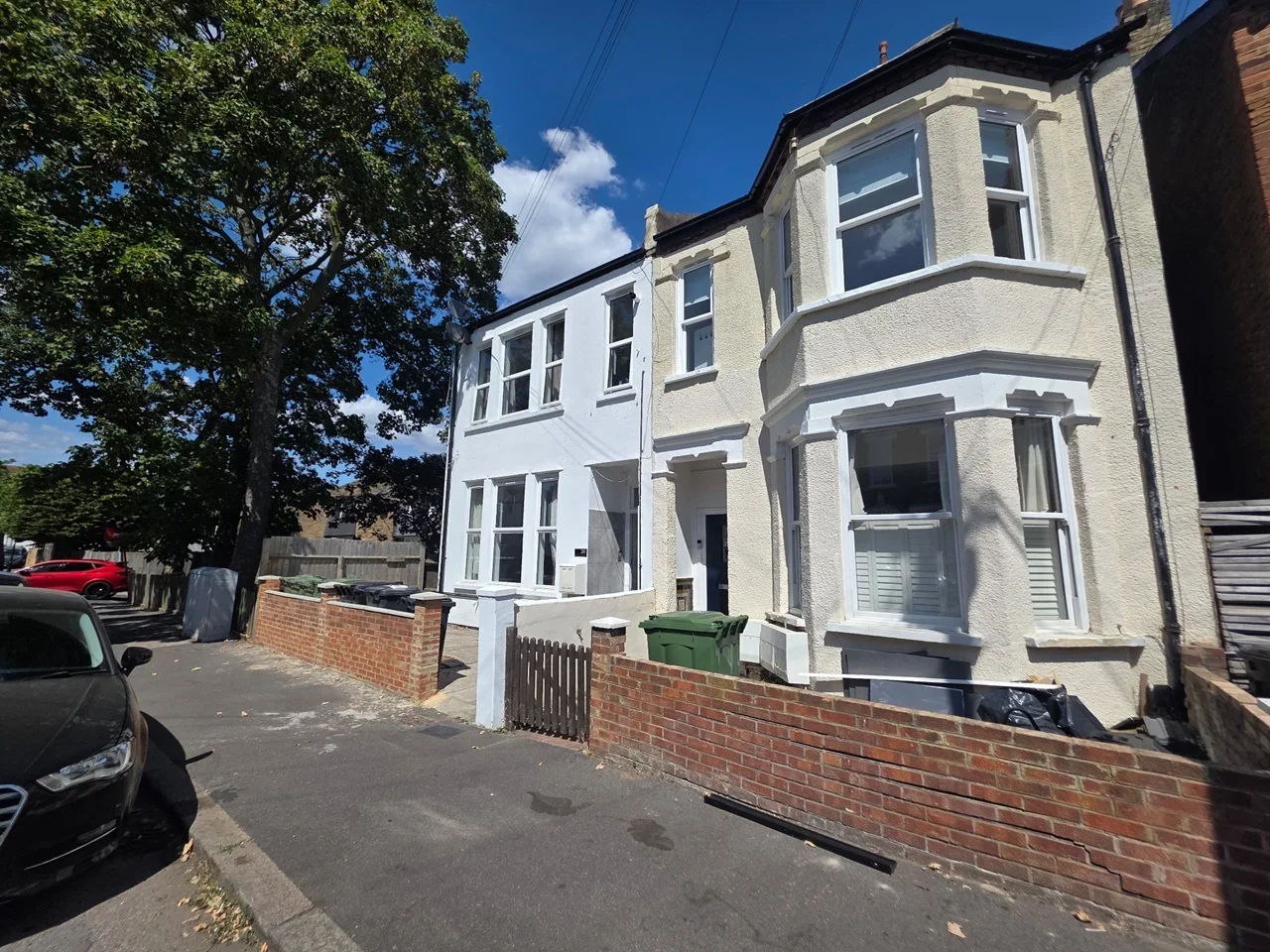 Flat Prioress Road in Greater London