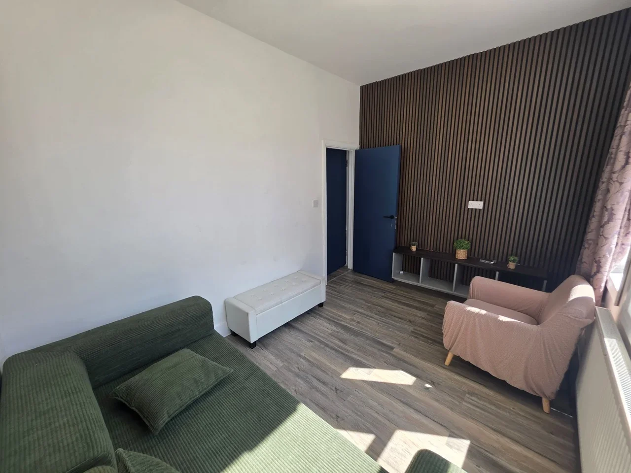 Flat Prioress Road in Greater London