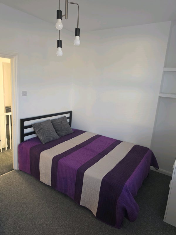 Room Selhurst New Road in Greater London