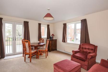 Flat West Way in North Hinksey
