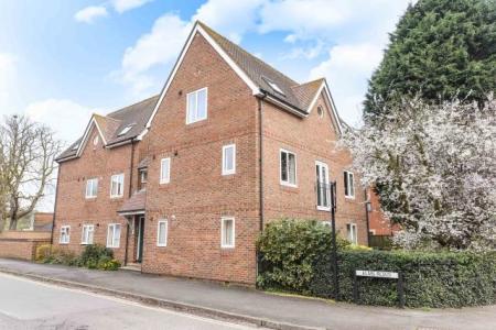 Flat West Way in North Hinksey