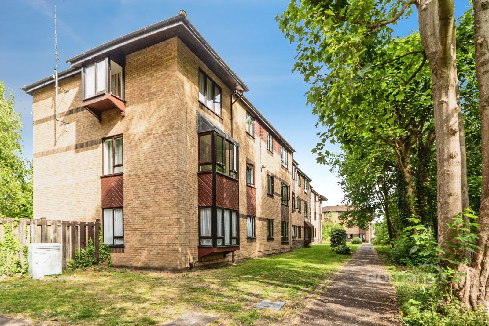 Flat St Paul's Court in Reading