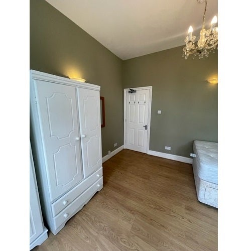Room Elsham Road in Greater London