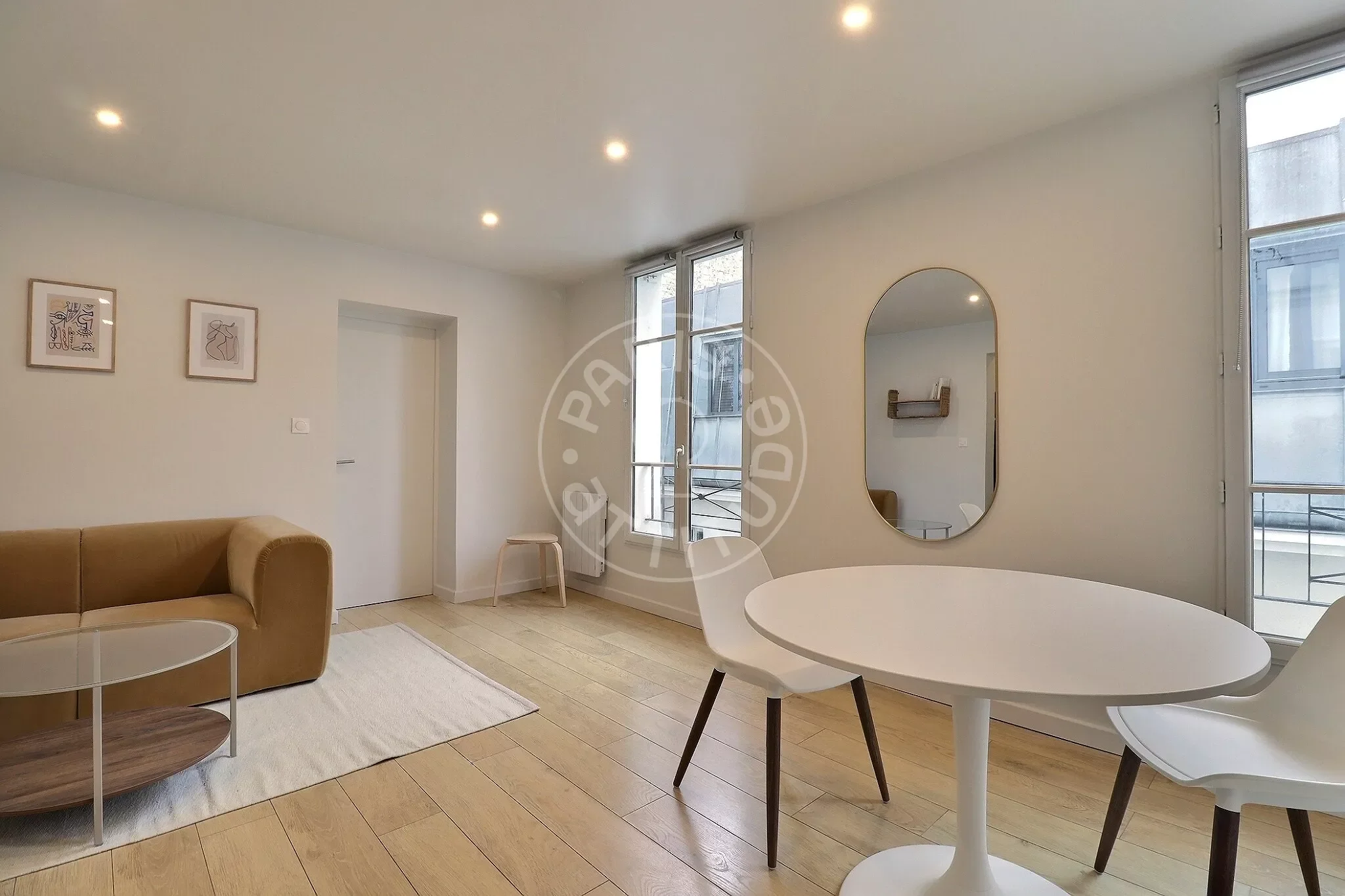 Appartement Rue de Lévis à Paris