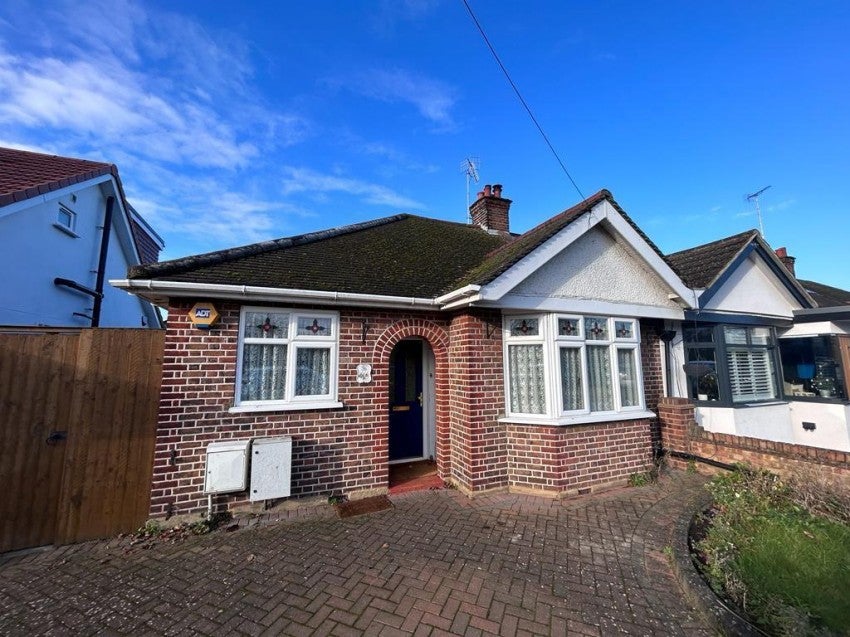 House Radlett Road in Watford