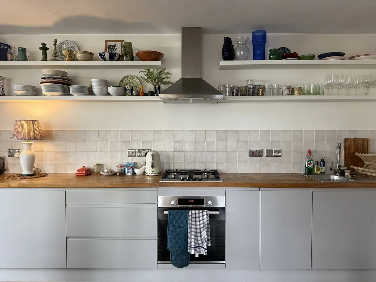 Flat Shepherds Bush Green in Greater London