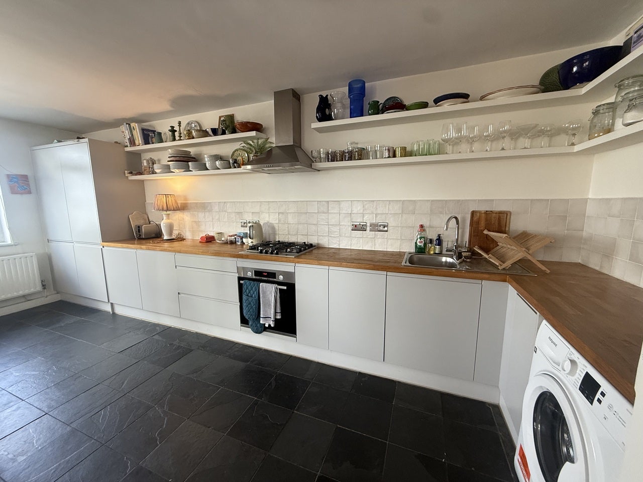 Flat Shepherds Bush Green in Greater London