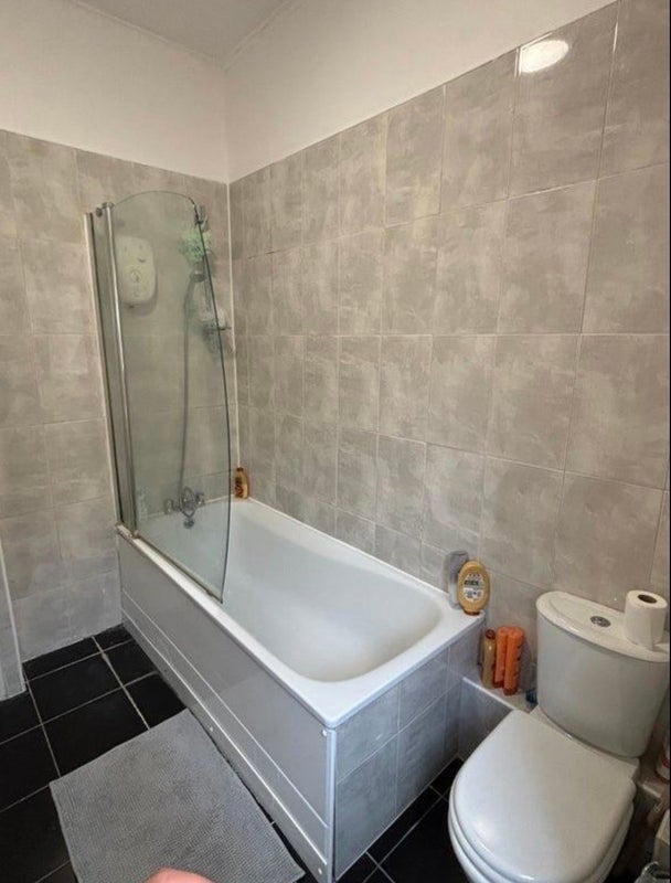 Room Devonshire Road in Greater London
