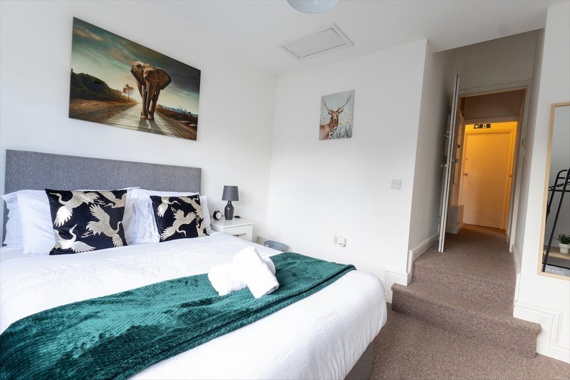 Room Alderman's Green Road in Coventry