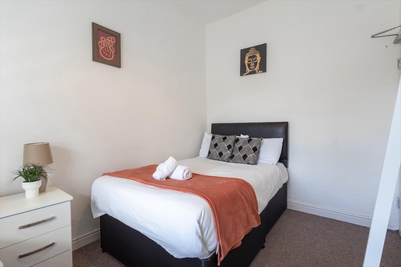 Room Alderman's Green Road in Coventry