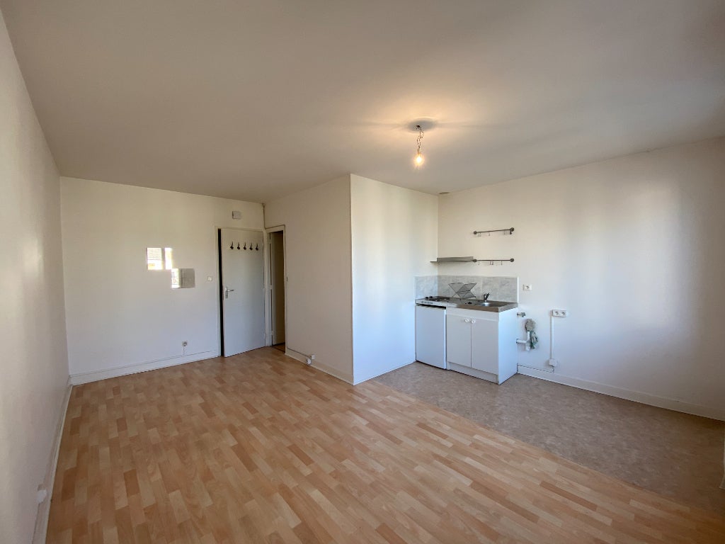 Appartement Rue Antoine Goussiez à Reims