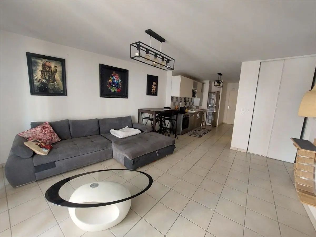Flat Rue Arago in Villeurbanne