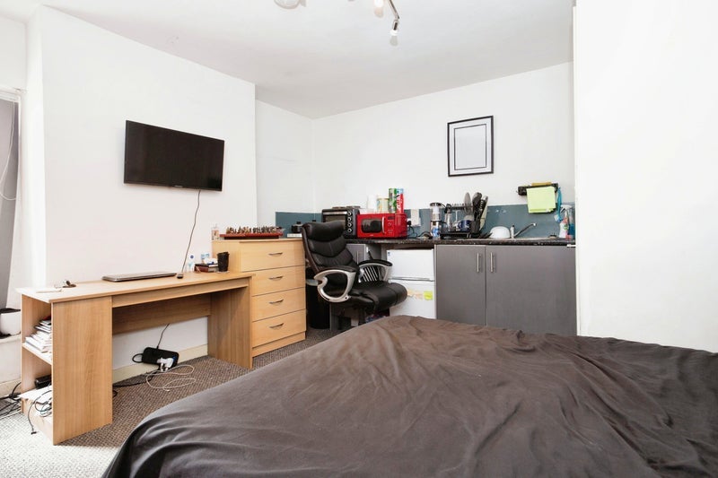 Room Pembroke Street in Salford