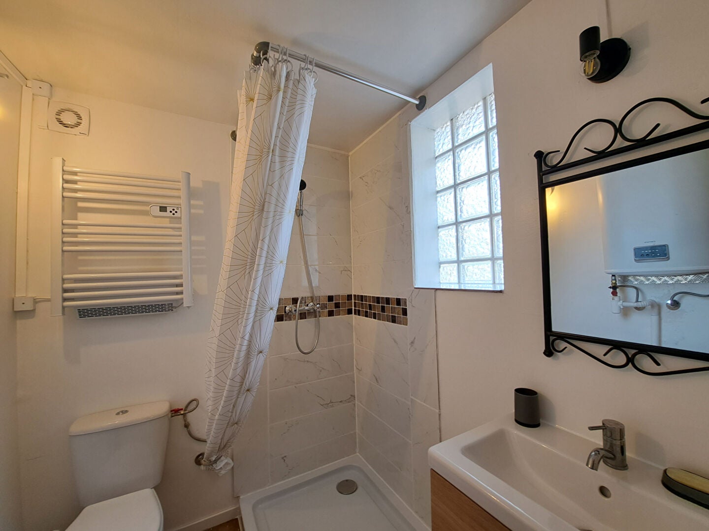 Chambre Rue de Louvois à Reims