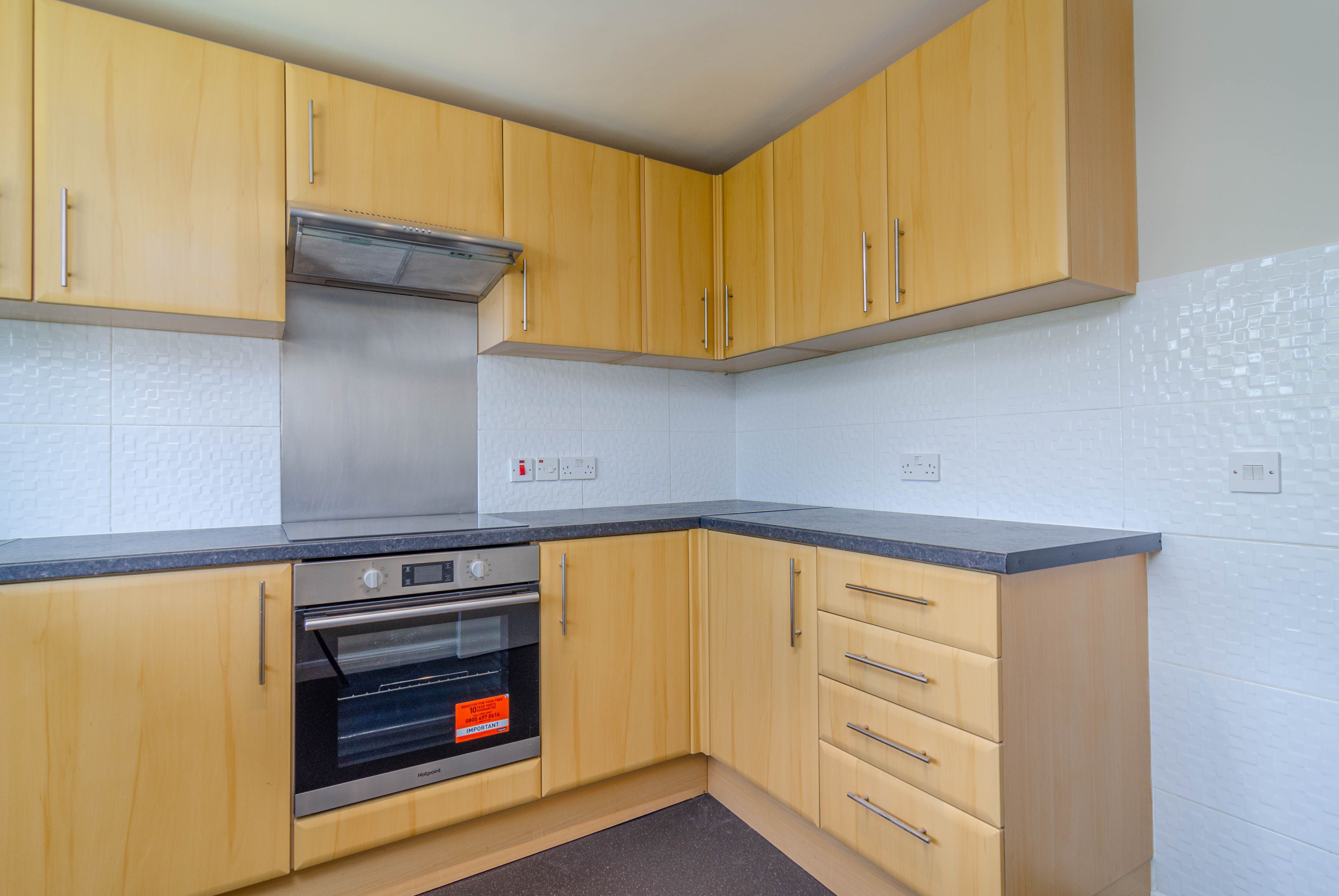 Flat Trevor Close in Greater London